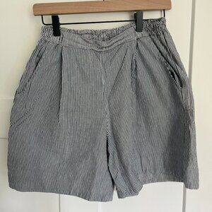 Liz Alig Women’s Blue/White Pinstriped Shorts, size medium